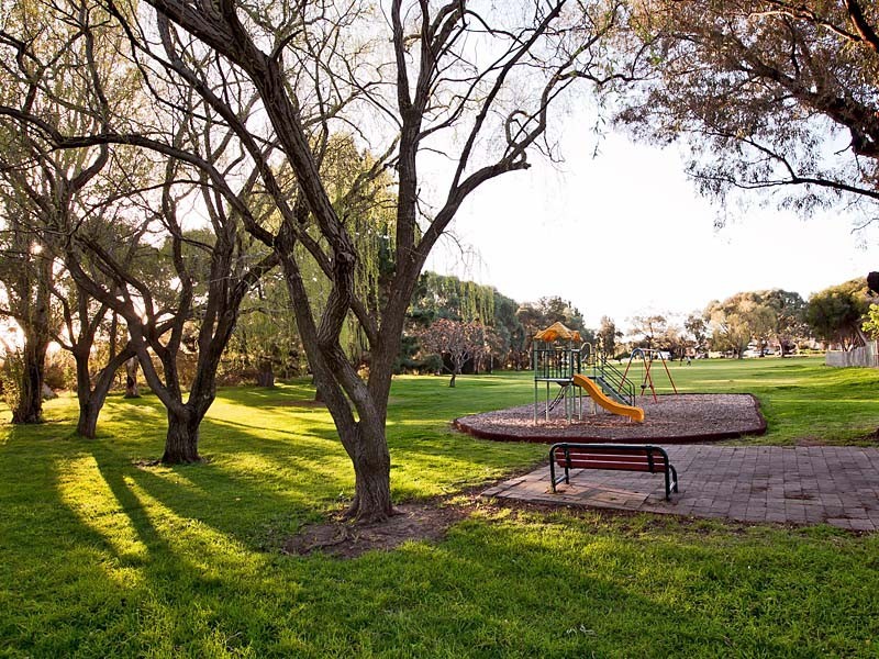 19 Greenloop Crescent, Huntfield Heights SA 5163