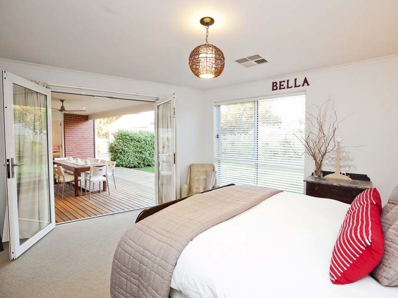 24 Aubrey Drive, Willunga SA 5172