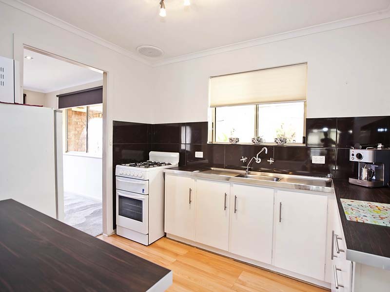 16 Rainbow Street, Hallett Cove SA 5158