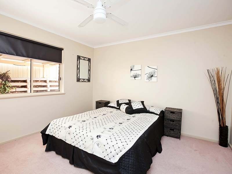 16 Rainbow Street, Hallett Cove SA 5158