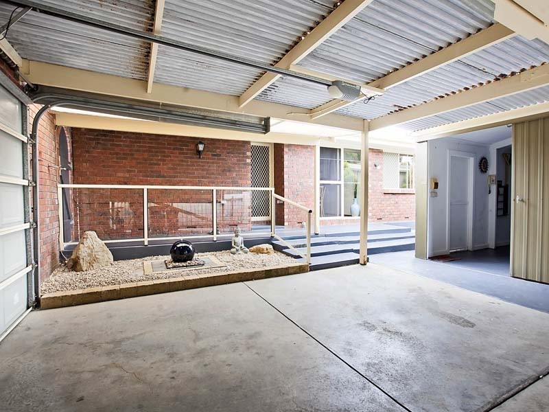 16 Rainbow Street, Hallett Cove SA 5158