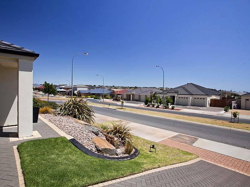 126 Grand Boulevard, Seaford Rise SA 5169
