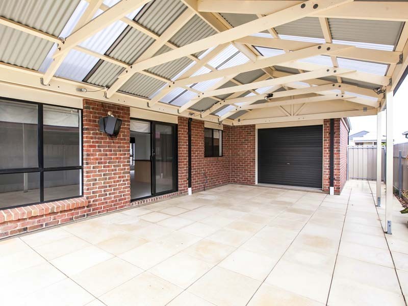 126 Grand Boulevard, Seaford Rise SA 5169