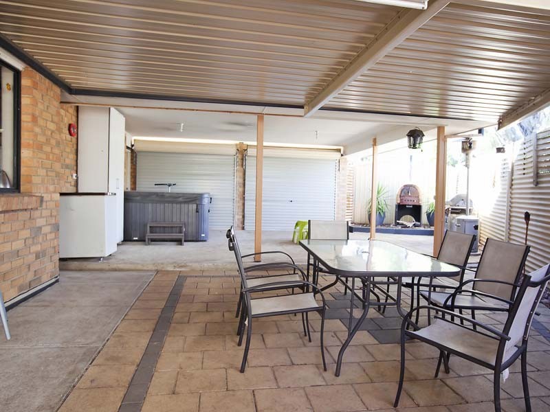 5a Pembry Crescent, Morphett Vale SA 5162