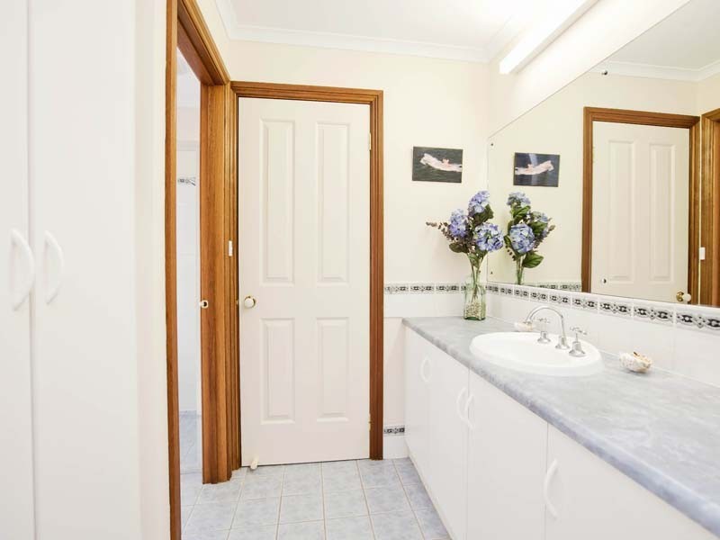 30 Tobin Crescent, Woodcroft SA 5162
