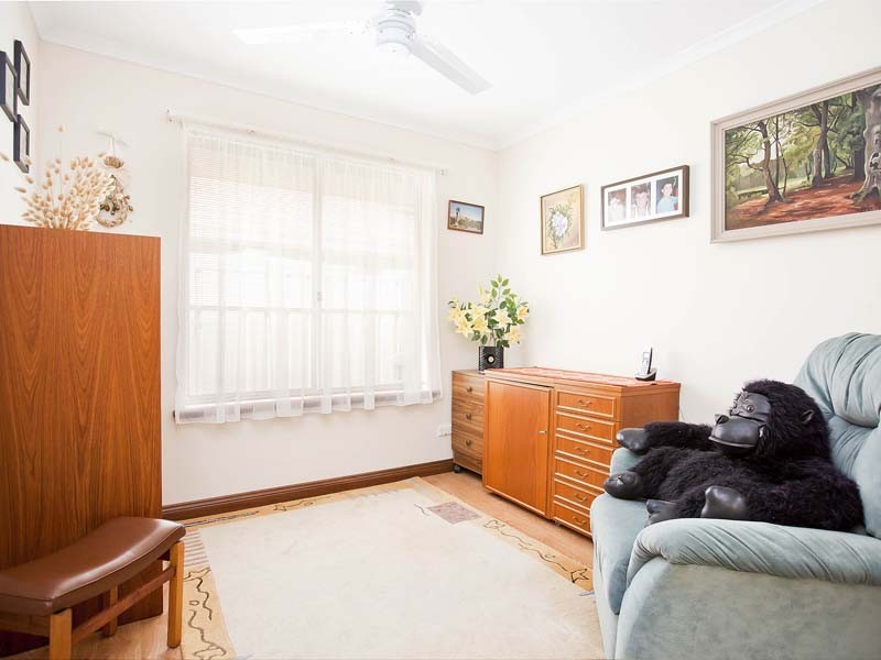 30 Tobin Crescent, Woodcroft SA 5162