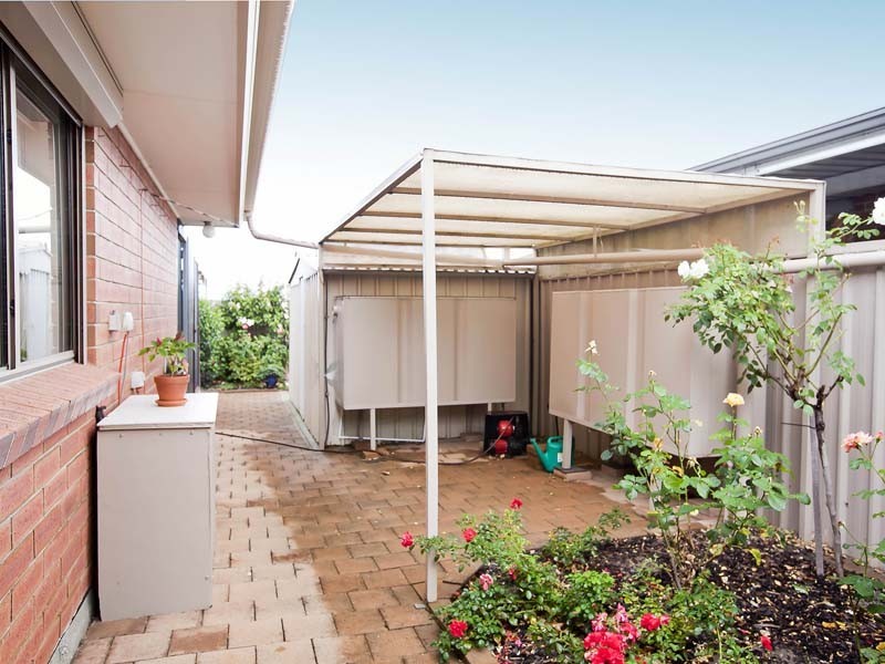 30 Tobin Crescent, Woodcroft SA 5162
