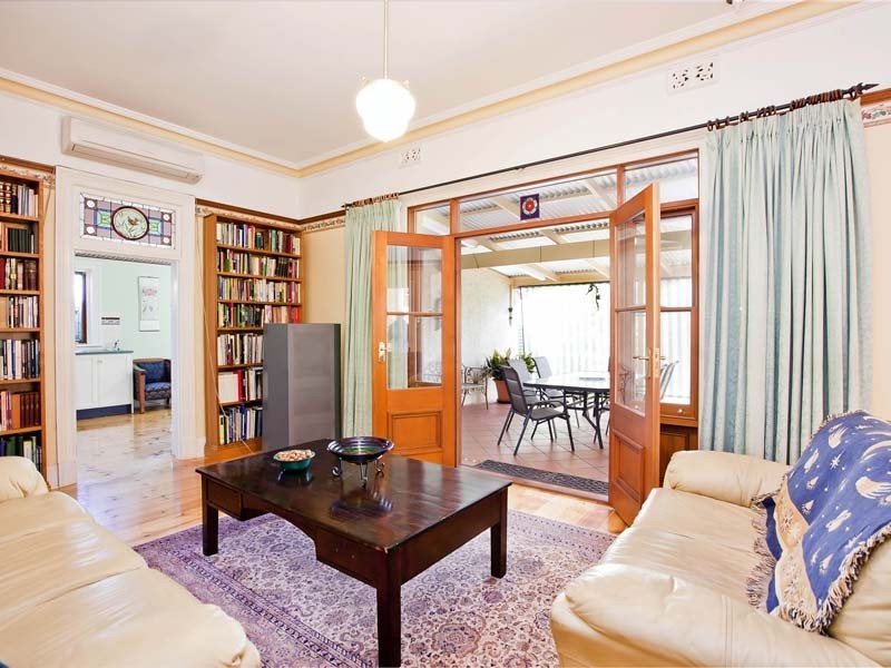 58 East Avenue, Black Forest SA 5035