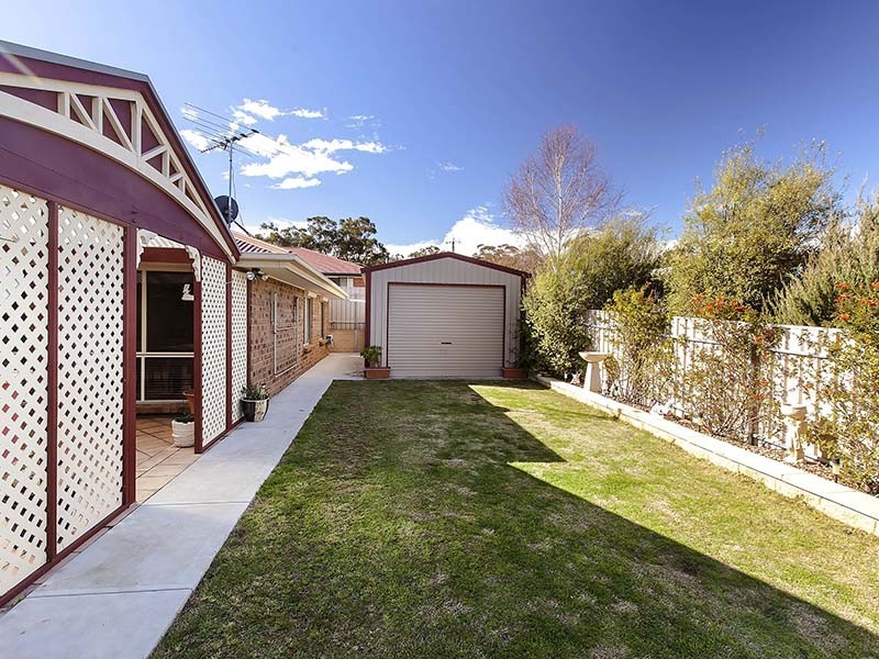 12 Perin Avenue, Woodcroft SA 5162