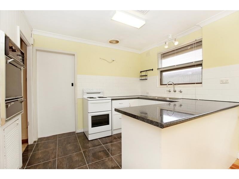 14 Inverness Avenue, Morphett Vale SA 5162