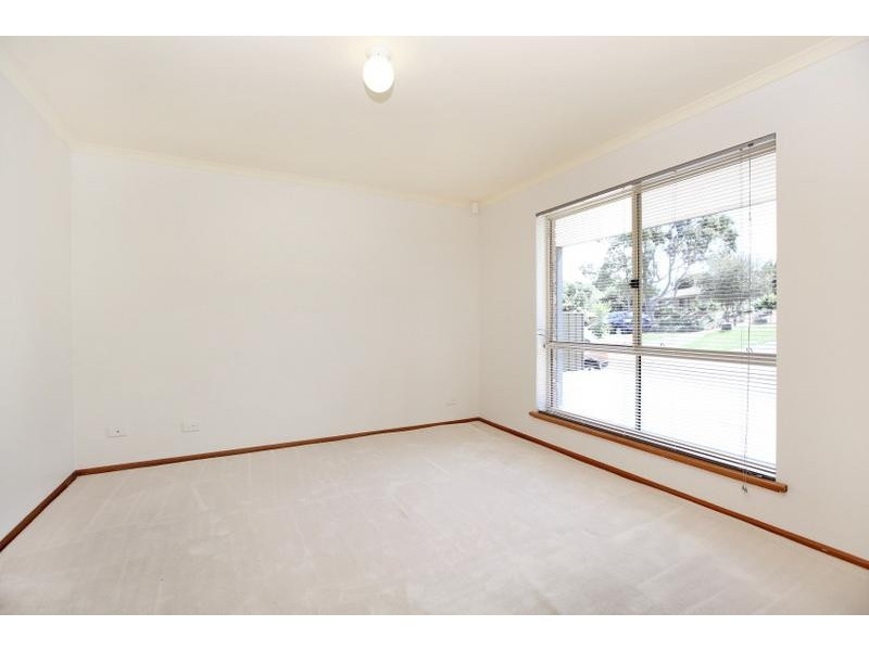 30 Hendrix Crescent, Woodcroft SA 5162
