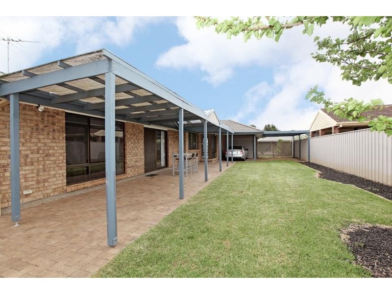 9 Holmeswood Court, Onkaparinga Hills SA 5163