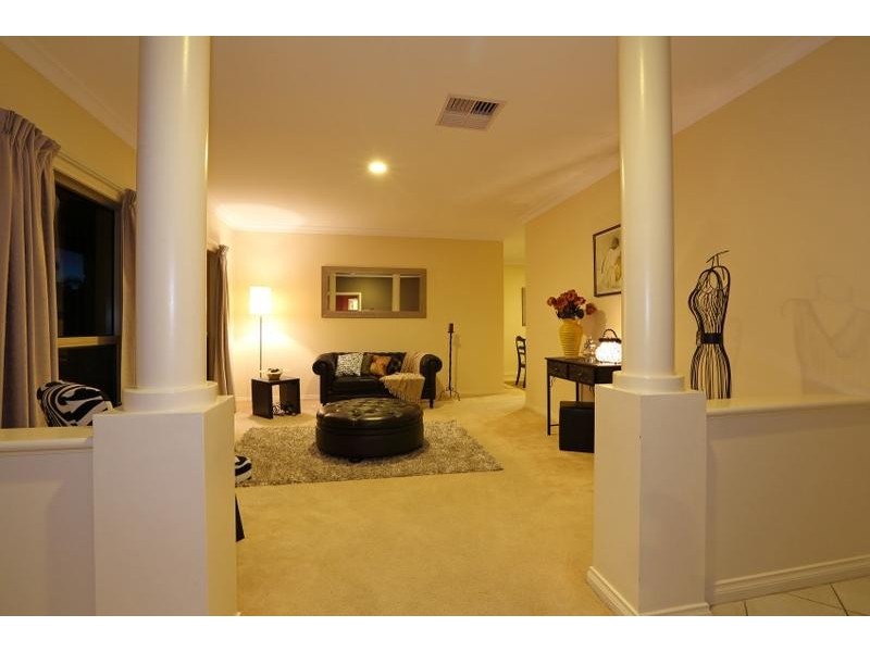 10 Annabelle Drive, Hallett Cove SA 5158