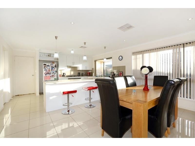 67 Esperance Boulevard, Seaford Rise SA 5169