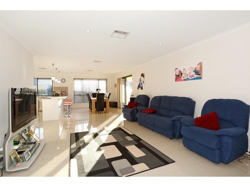 67 Esperance Boulevard, Seaford Rise SA 5169