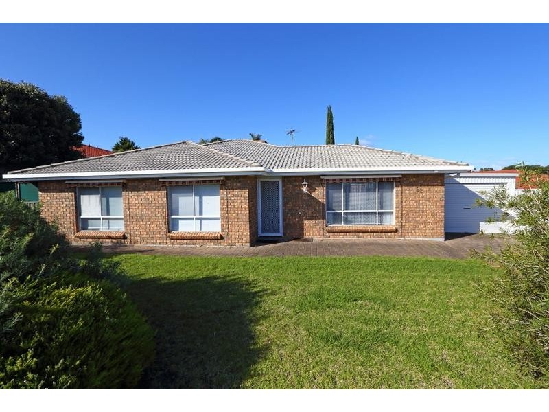 62 Coorabie Crescent, Hallett Cove SA 5158