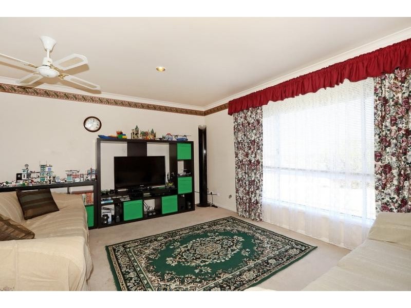 62 Coorabie Crescent, Hallett Cove SA 5158