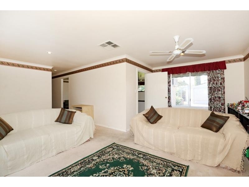 62 Coorabie Crescent, Hallett Cove SA 5158