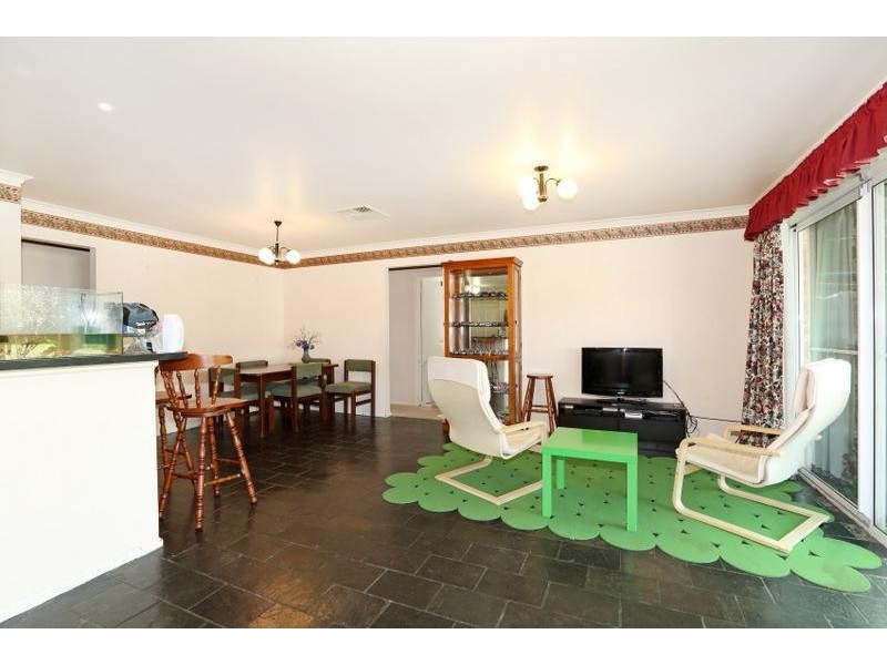 62 Coorabie Crescent, Hallett Cove SA 5158