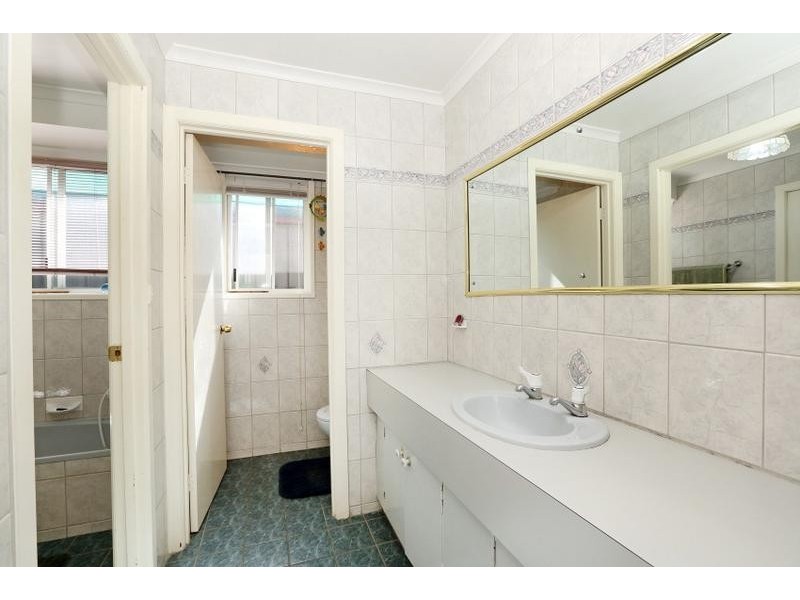 62 Coorabie Crescent, Hallett Cove SA 5158