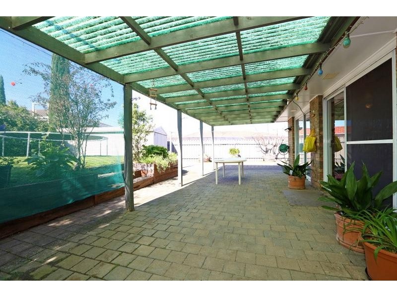 62 Coorabie Crescent, Hallett Cove SA 5158