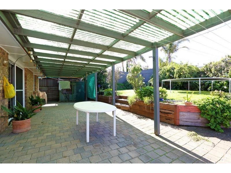62 Coorabie Crescent, Hallett Cove SA 5158