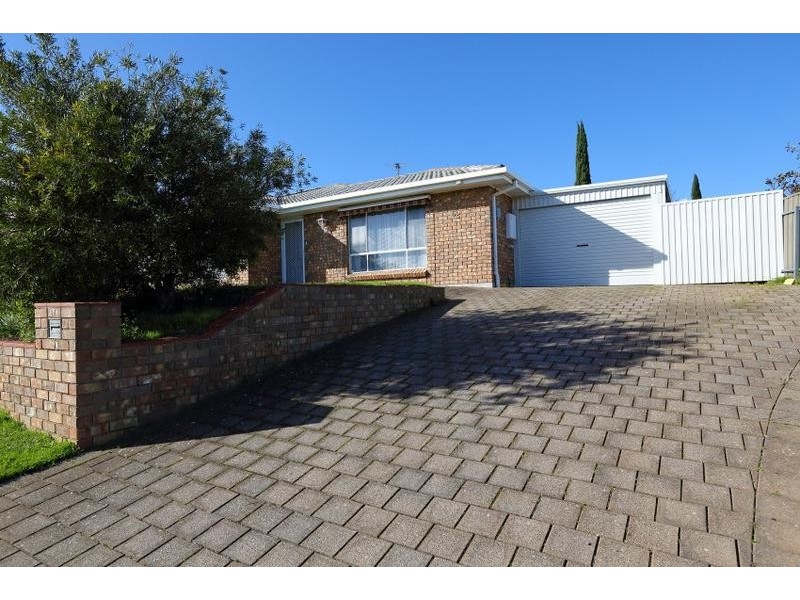 62 Coorabie Crescent, Hallett Cove SA 5158