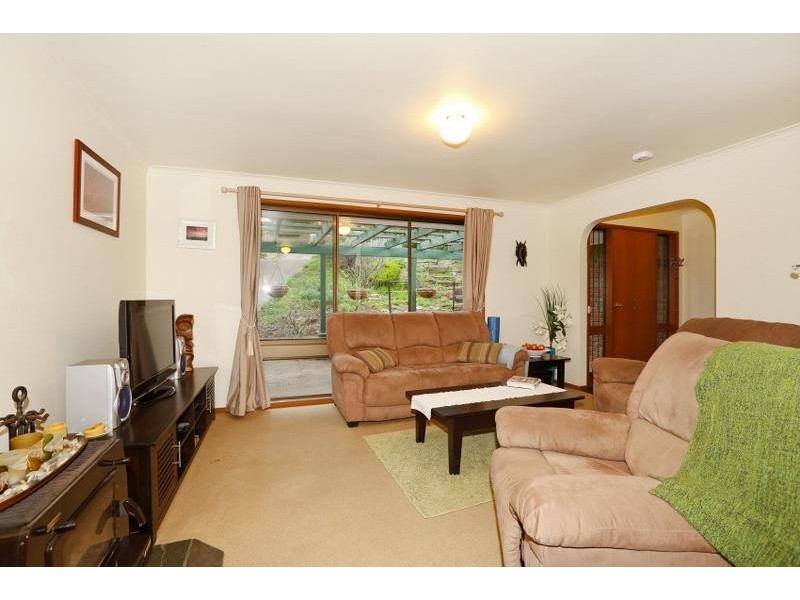 28 Salvador Street, Flagstaff Hill SA 5159