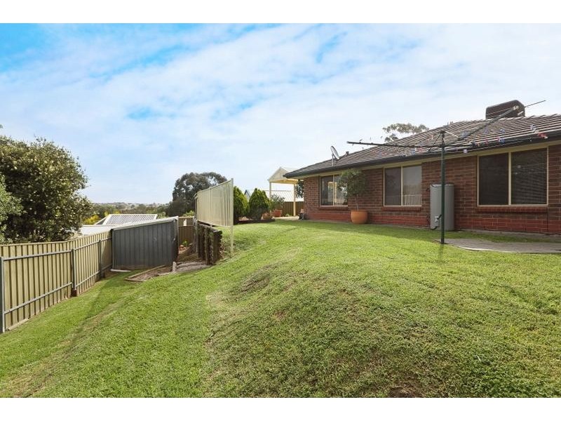 30 Hendrix Crescent, Woodcroft SA 5162