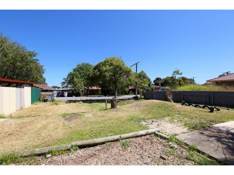 2 Playford Drive, Morphett Vale SA 5162