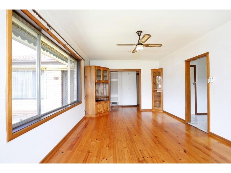 15 Warwick Grove, Morphett Vale SA 5162