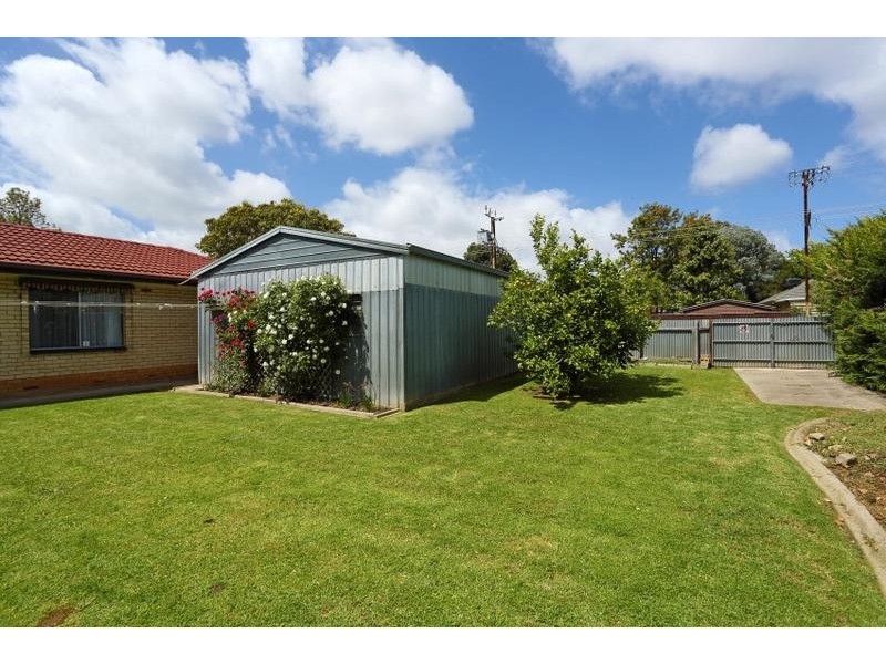 15 Warwick Grove, Morphett Vale SA 5162