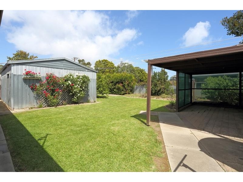 15 Warwick Grove, Morphett Vale SA 5162