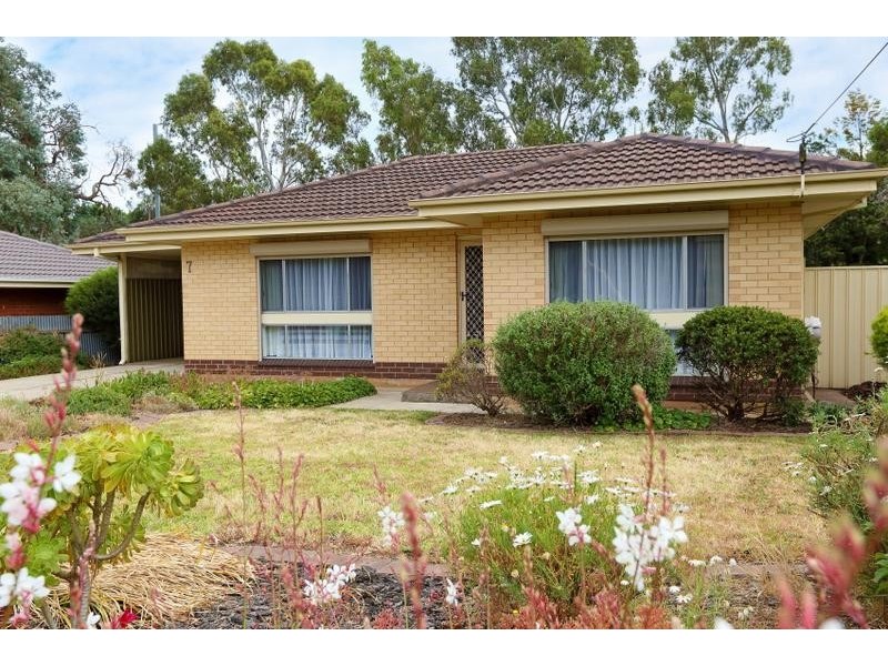 7 Paterson Drive, Hackham SA 5163