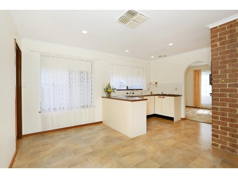 19 Leane Street, Huntfield Heights SA 5163