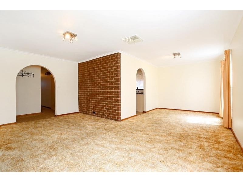 19 Leane Street, Huntfield Heights SA 5163