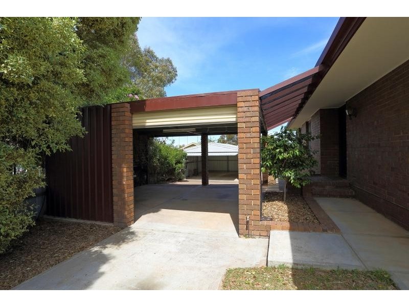 19 Leane Street, Huntfield Heights SA 5163