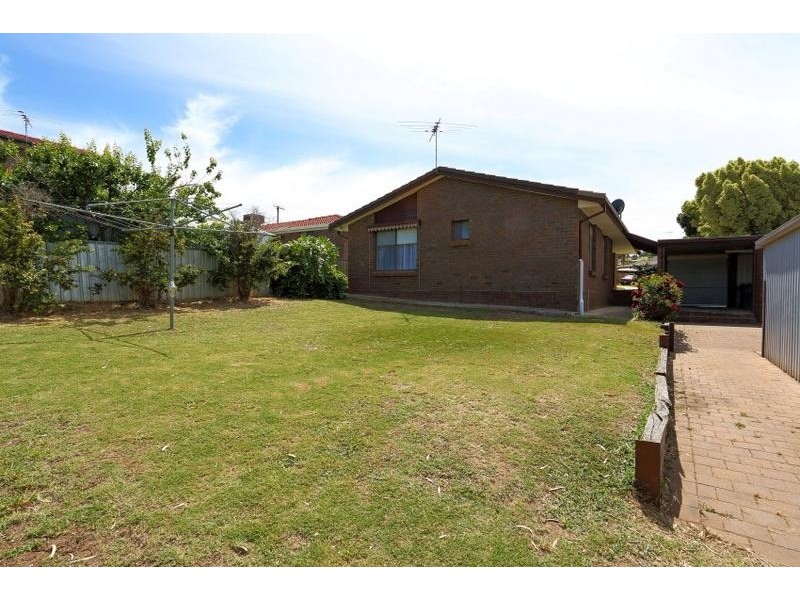 19 Leane Street, Huntfield Heights SA 5163