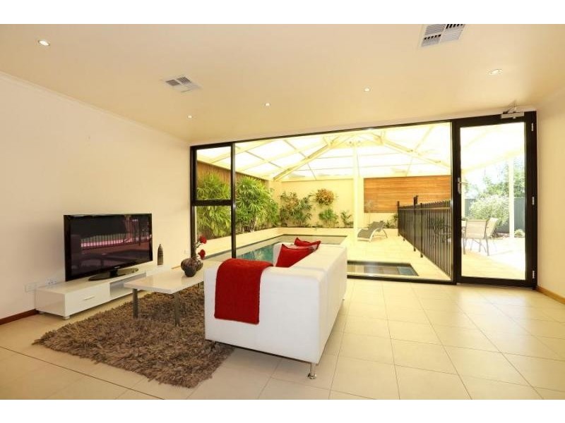 14 Hub Drive, Aberfoyle Park SA 5159