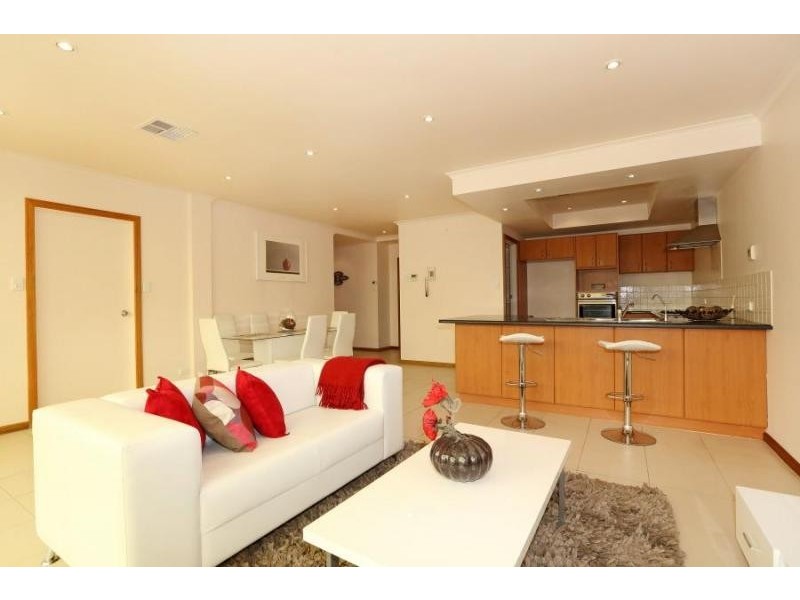 14 Hub Drive, Aberfoyle Park SA 5159