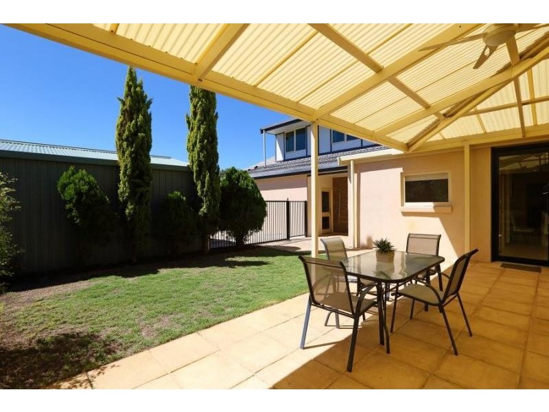 14 Hub Drive, Aberfoyle Park SA 5159