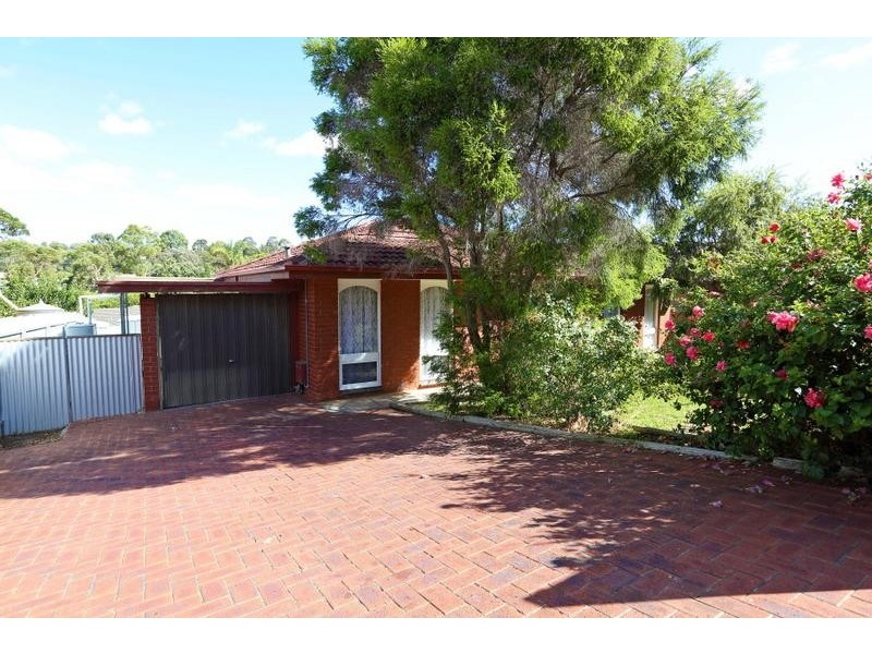 17 Alexander Crescent, Hackham SA 5163