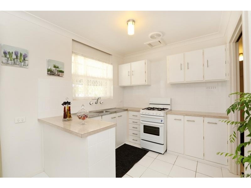 17 Alexander Crescent, Hackham SA 5163