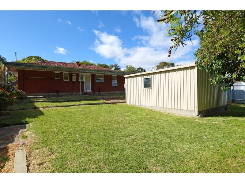 17 Alexander Crescent, Hackham SA 5163
