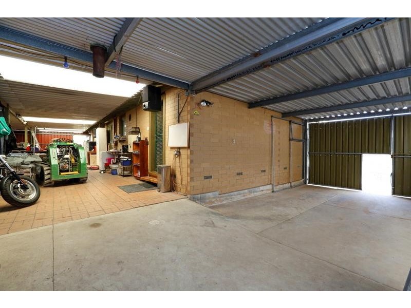 1 Catherine Crescent, Morphett Vale SA 5162