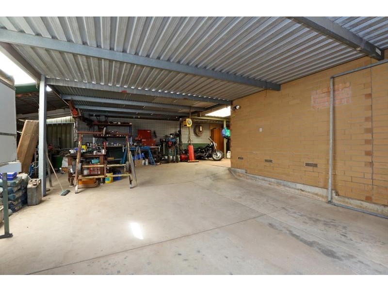 1 Catherine Crescent, Morphett Vale SA 5162