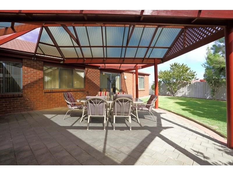 42 Investigator Drive, Woodcroft SA 5162