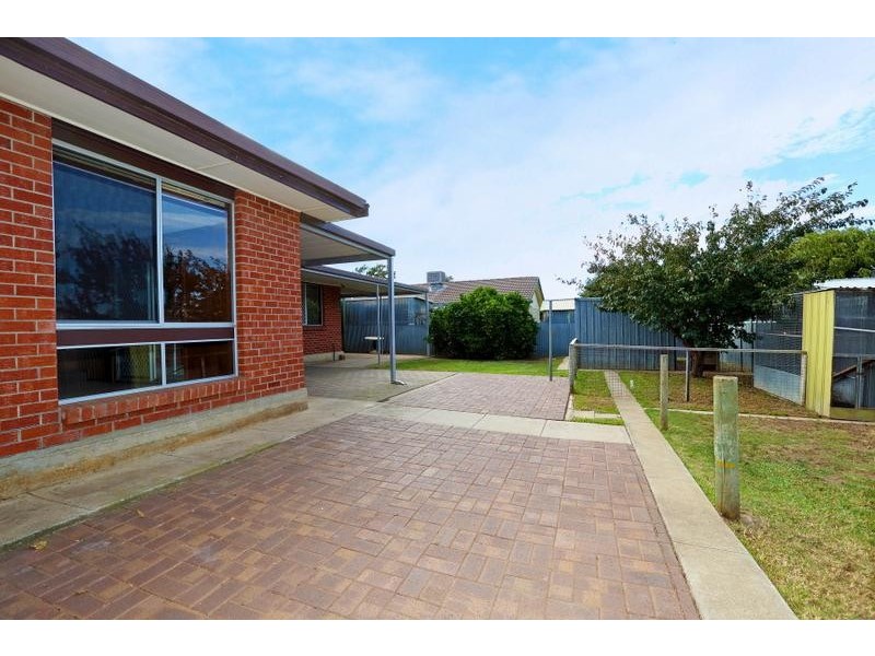 4 Ardross Crescent, Morphett Vale SA 5162