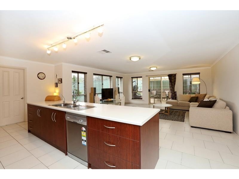 11 Ambrosini Court, Woodcroft SA 5162