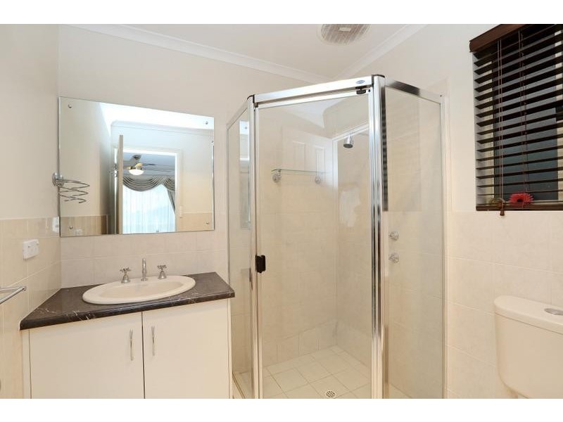 11 Ambrosini Court, Woodcroft SA 5162